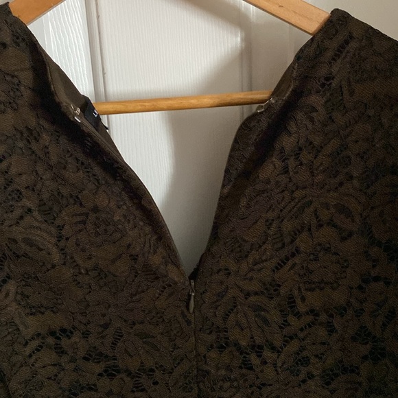 LE CHÂTEAU V-neck dress NWT - Picture 7 of 8